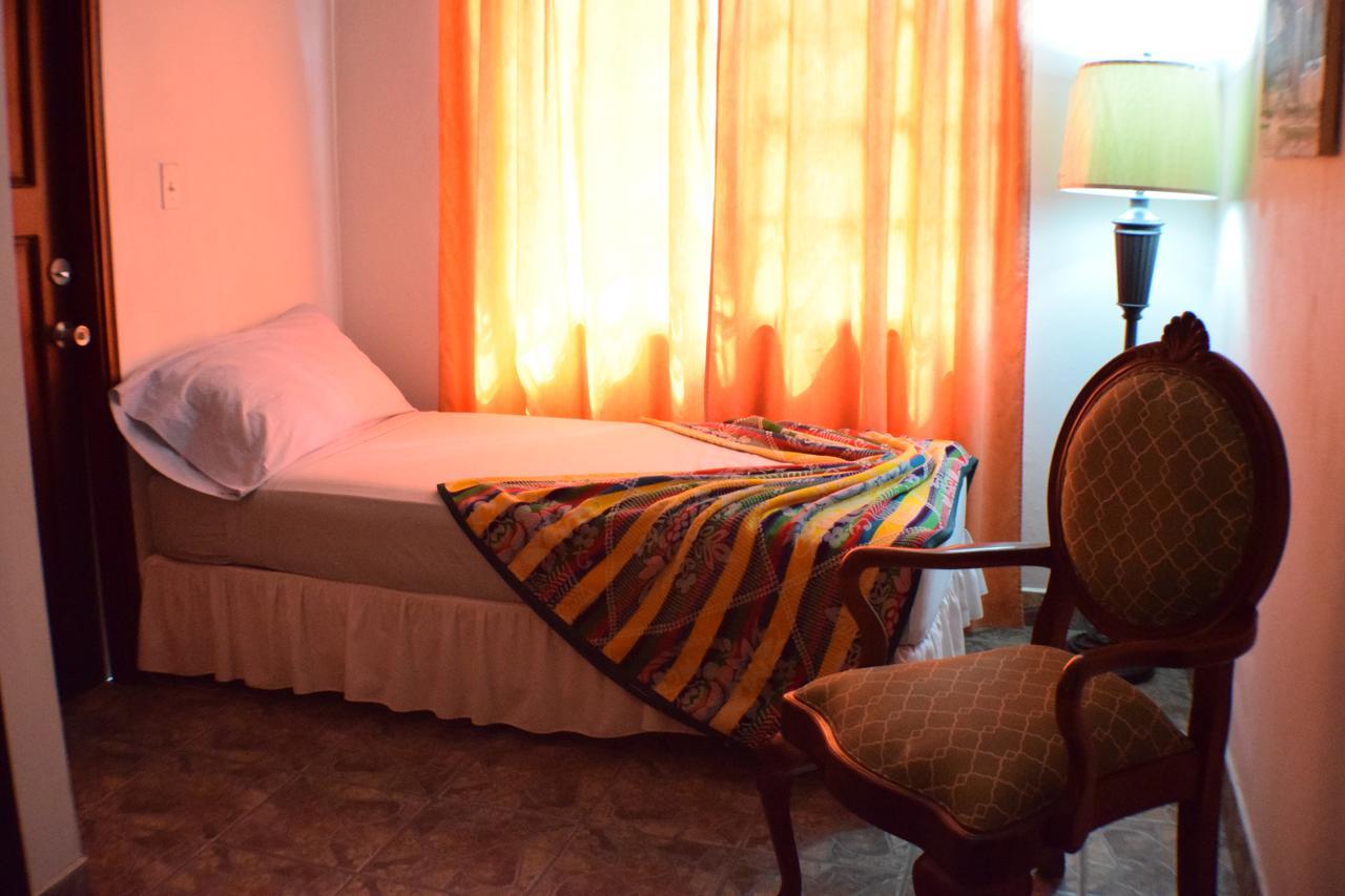 Martha'S Guesthouse San Ignacio Oda fotoğraf