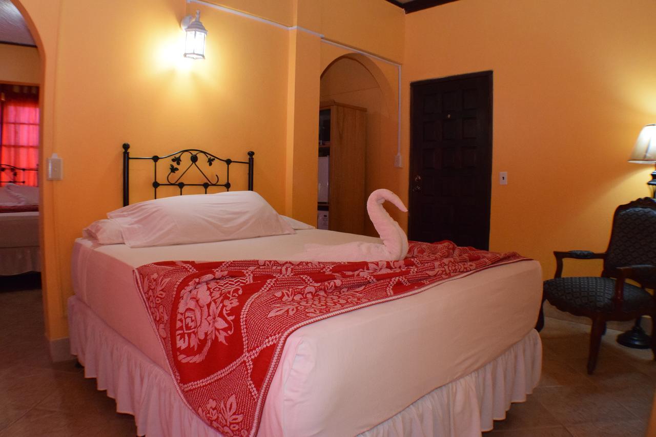 Martha'S Guesthouse San Ignacio Oda fotoğraf